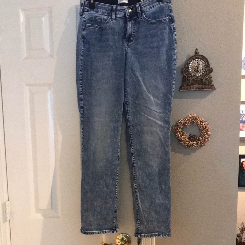 Wonderly Classic Mid-Rise Women's Jeans in Classic Blue Size 6R
